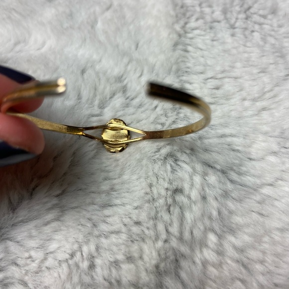 ••Tiger Eye Stone Bracelet - Picture 4 of 4